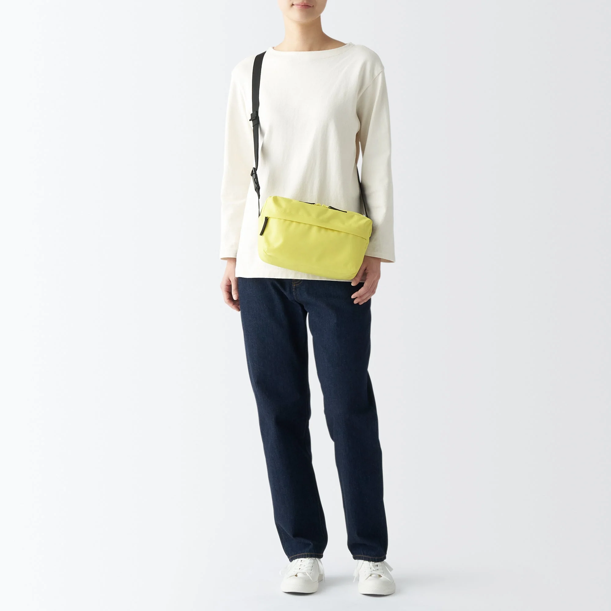 2-Way Water Repellent Shoulder Bag