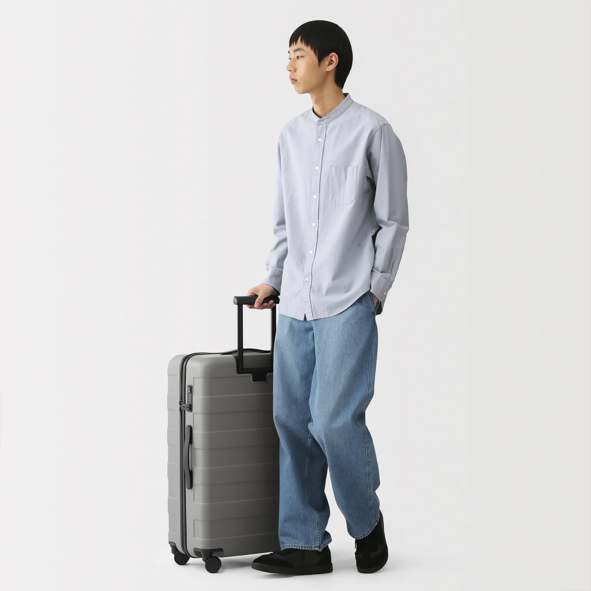 Hard Shell Suitcase 75L | Check-In - Image 3