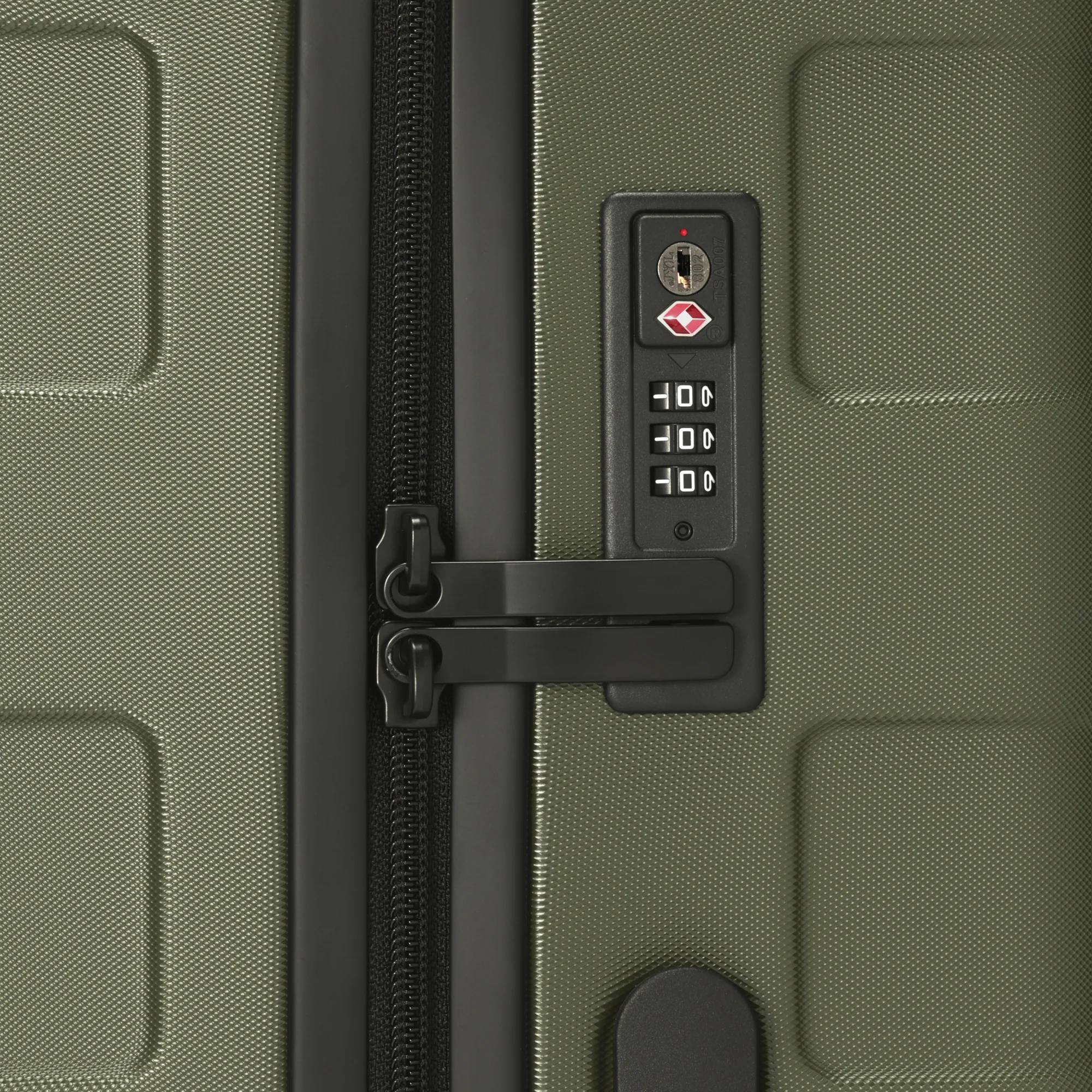 Hard Shell Suitcase 75L | Check-In - Image 52