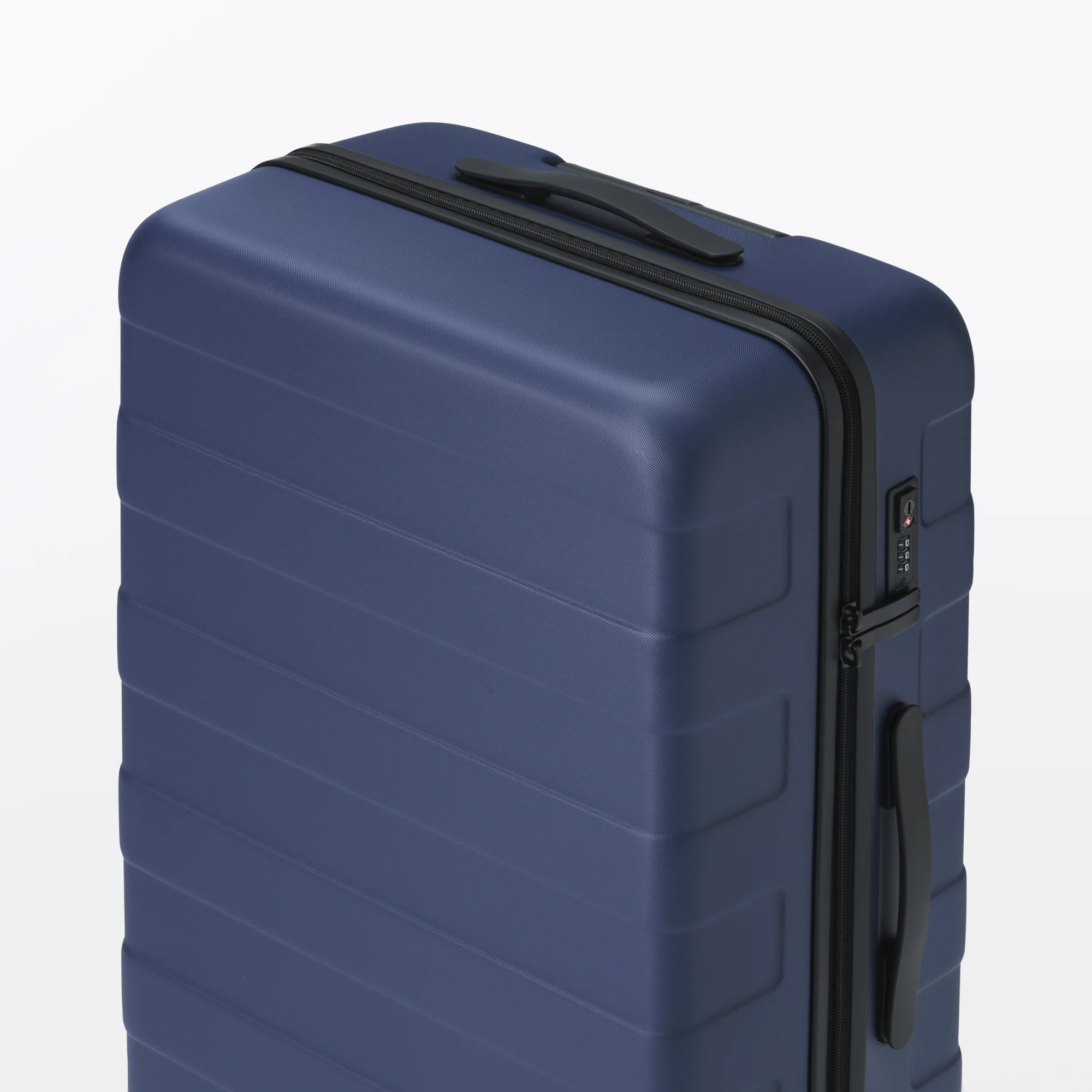 Hard Shell Suitcase 75L | Check-In - Image 61