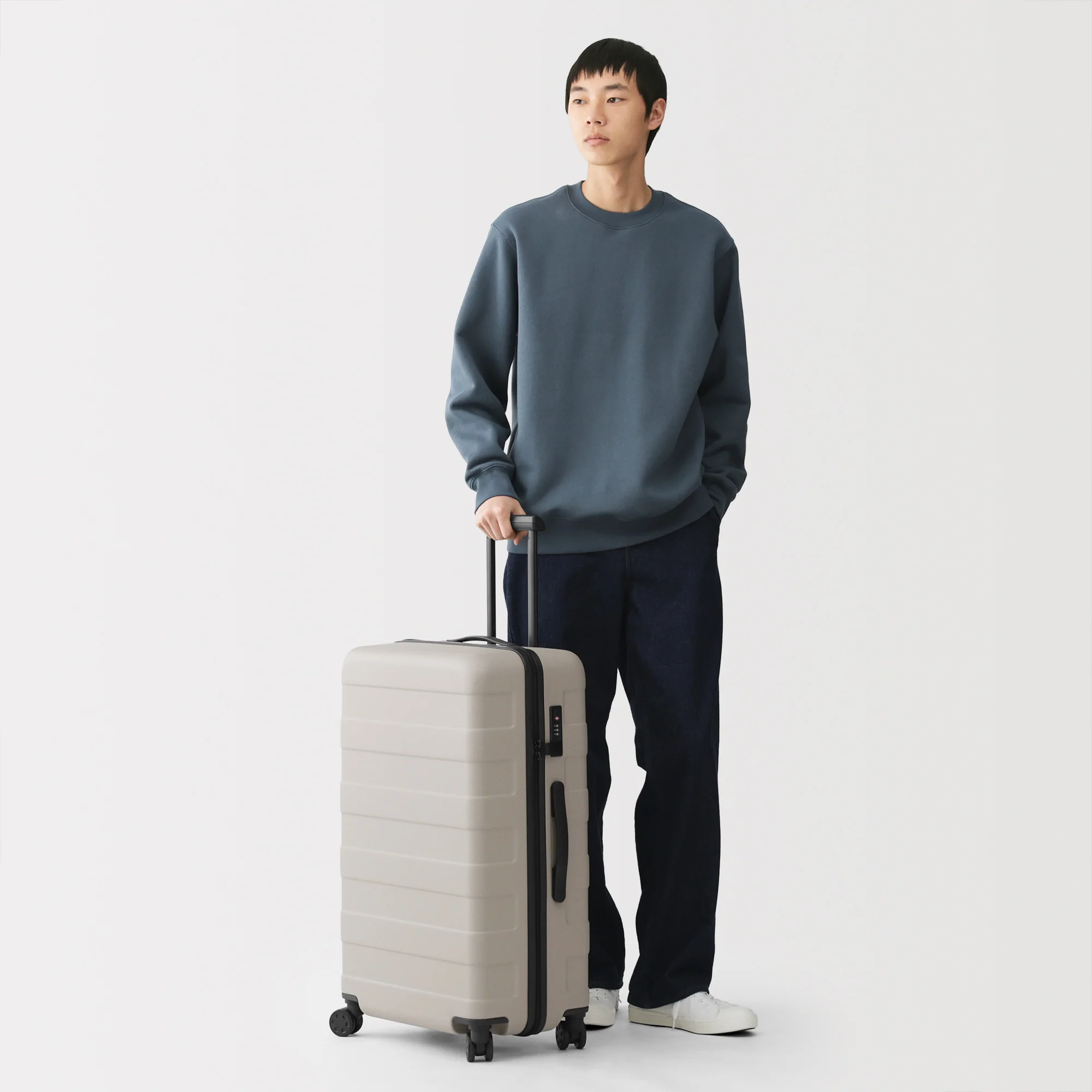 Hard Shell Suitcase 75L | Check-In - Image 71