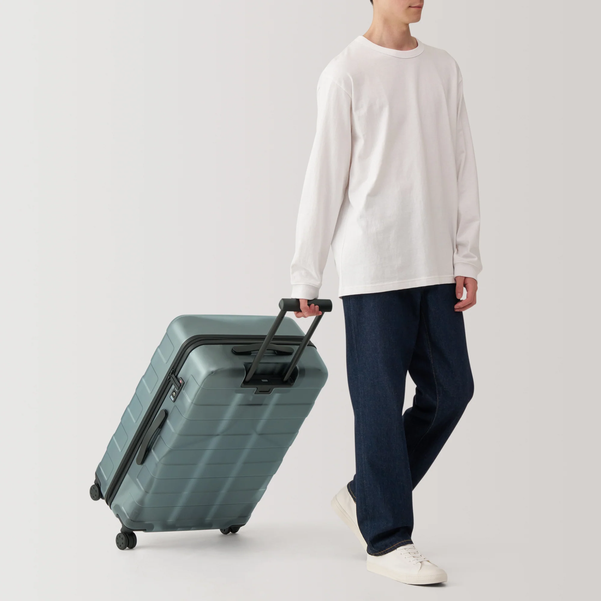 Adjustable Handle Hard Shell Suitcase 75L - Translucent | Check-In - Image 17