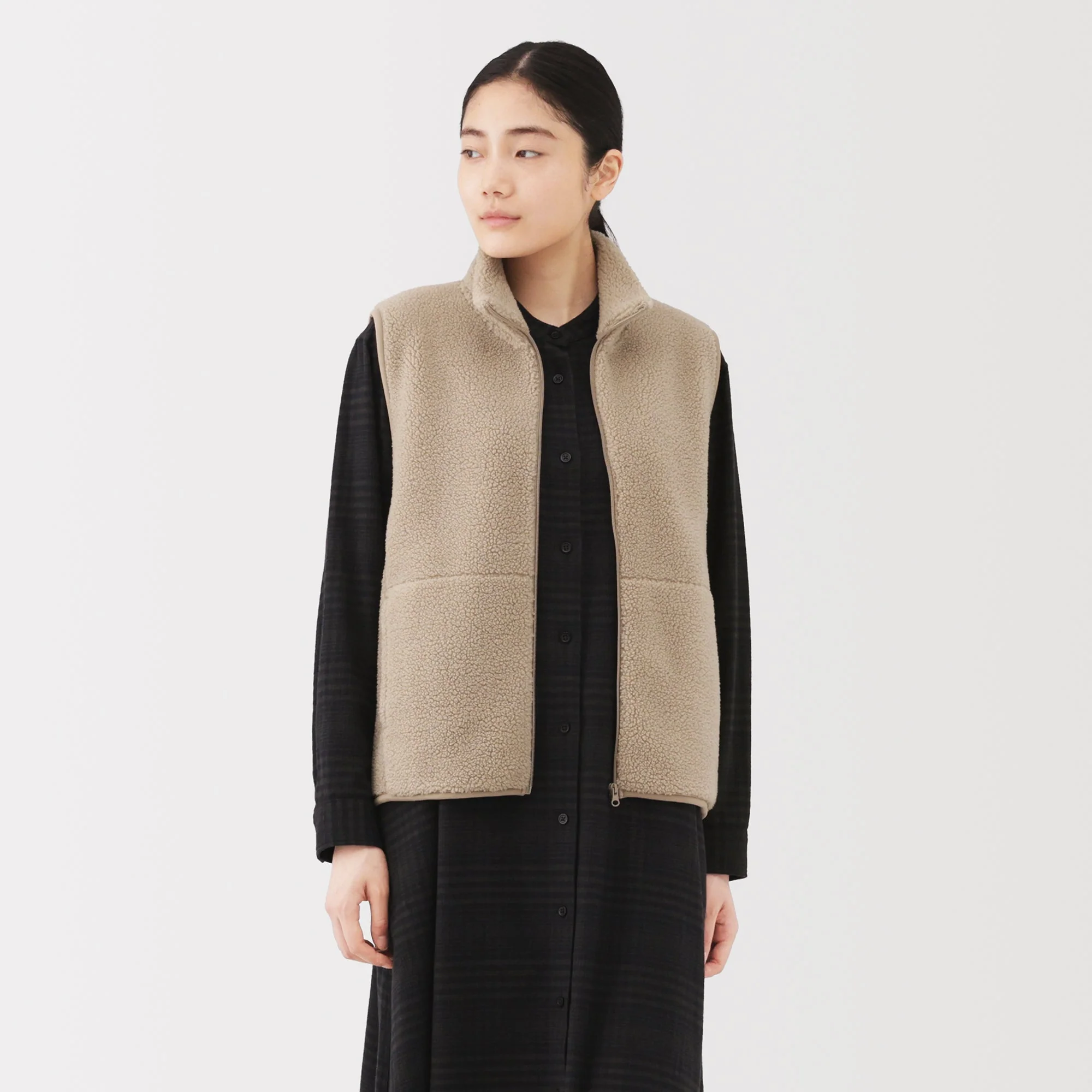 Boa Fleece Vest - Image 27