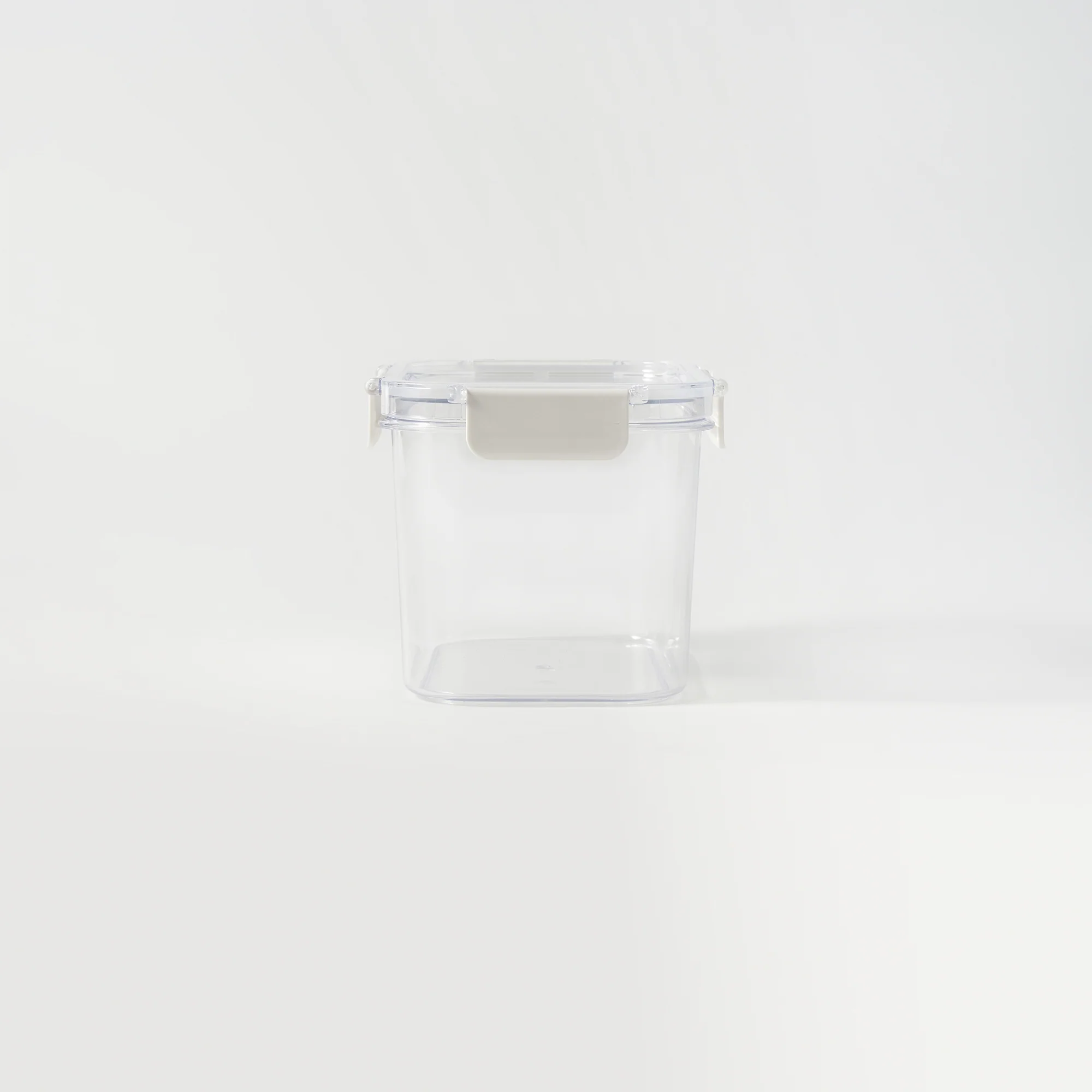 Clear Storage Container - 1.94 L - Image 3
