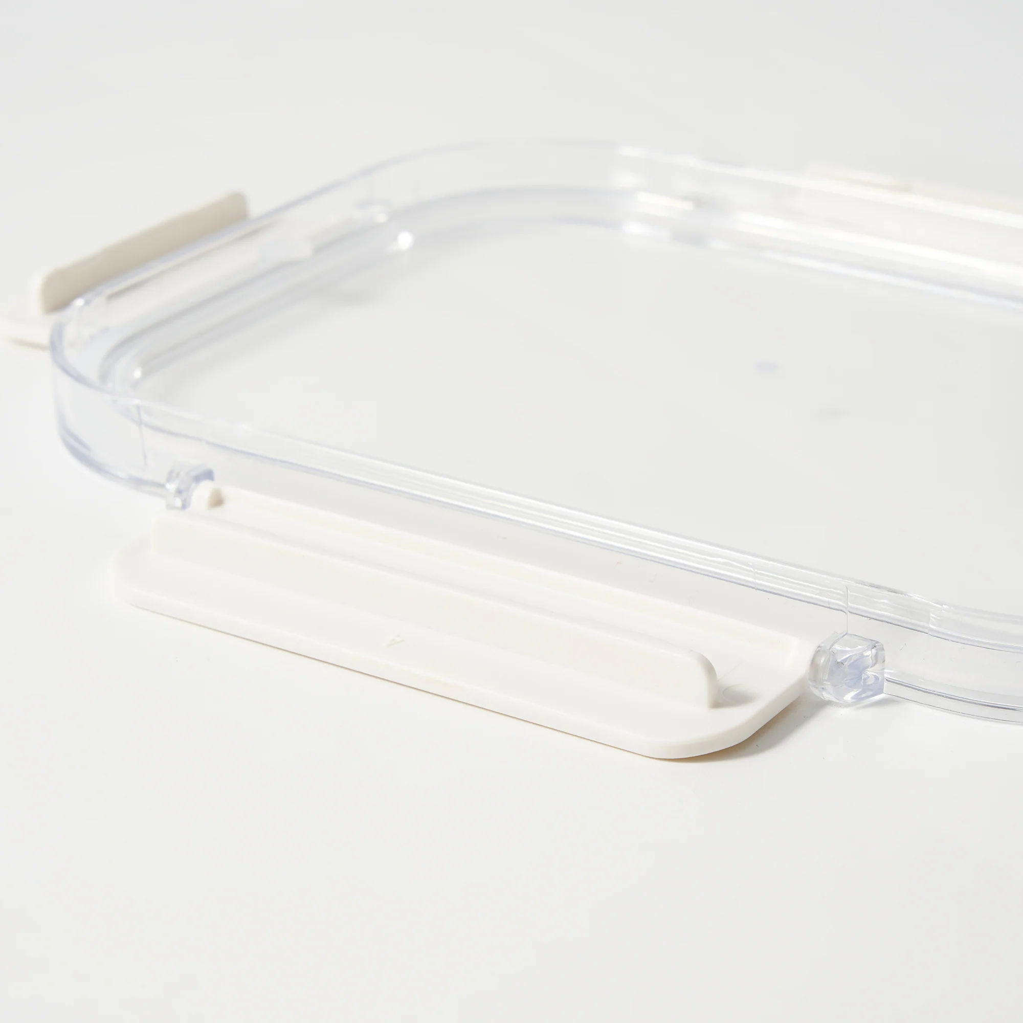 Clear Storage Container - 1.94 L - Image 8