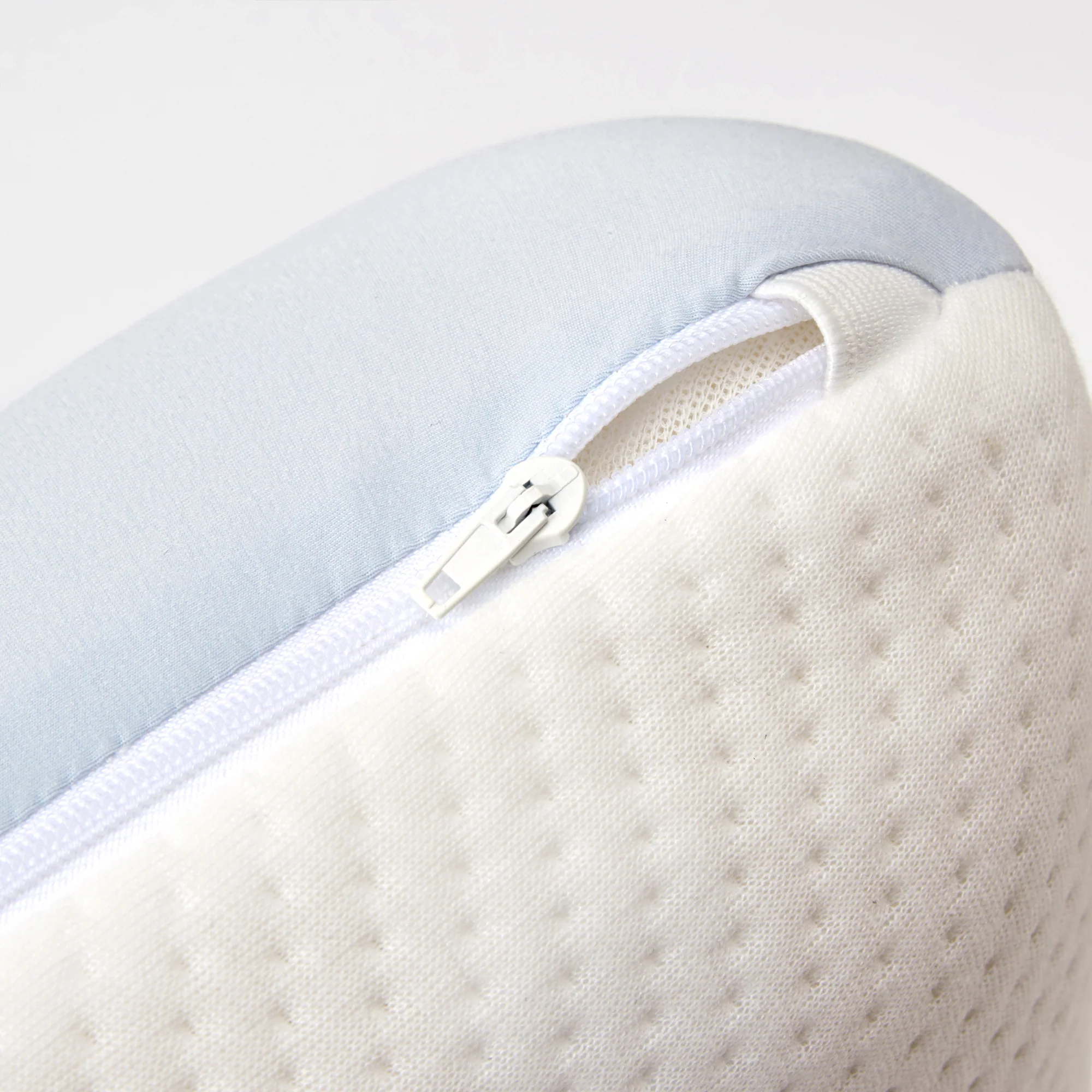 Cool Touch Memory Foam Pillow - Image 7