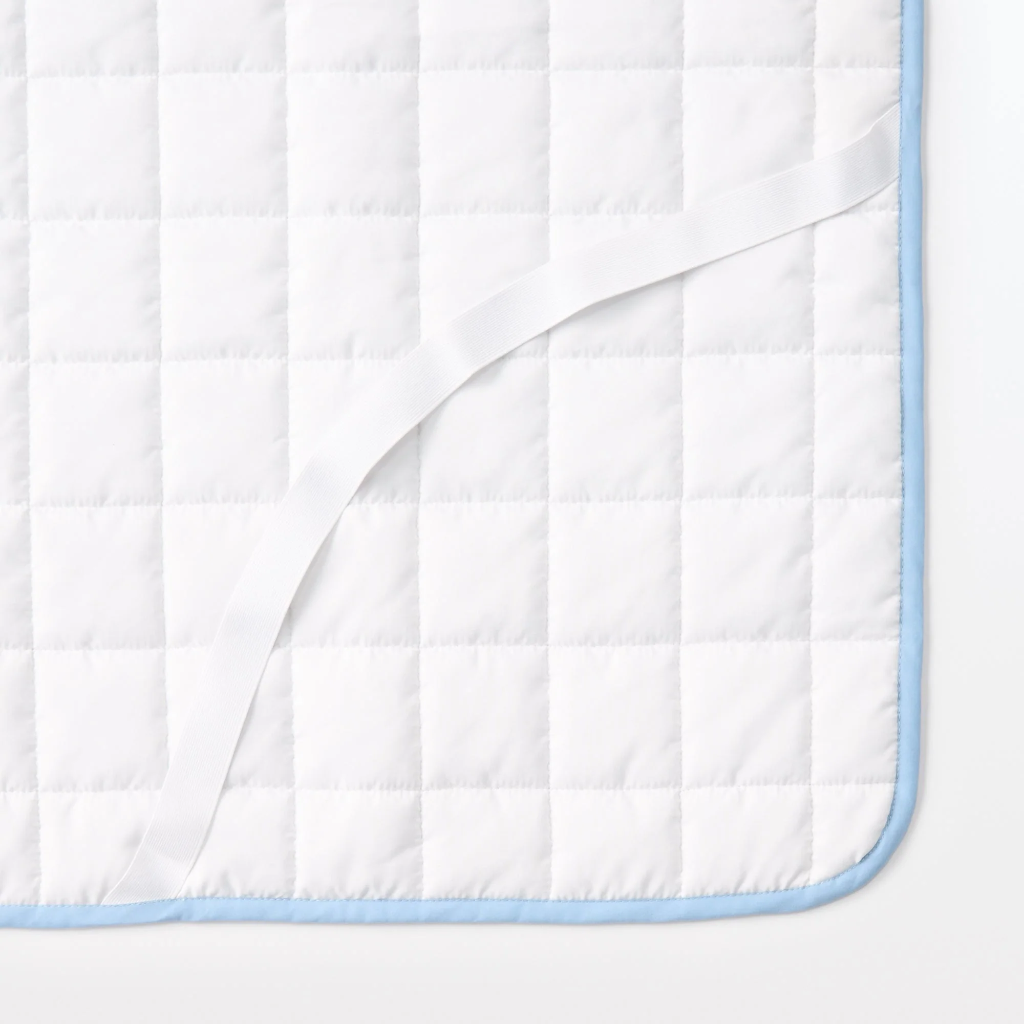 Cool Touch Quilted Pad - Image 2