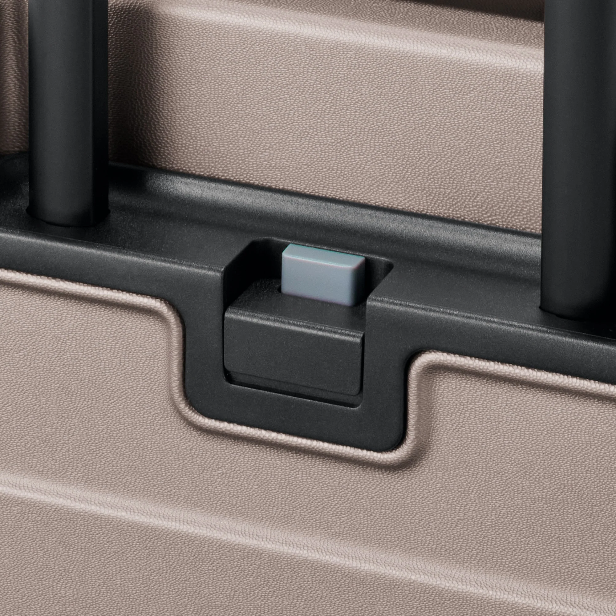 Front Open Hard Suitcase 32L | Carry-On - Image 16