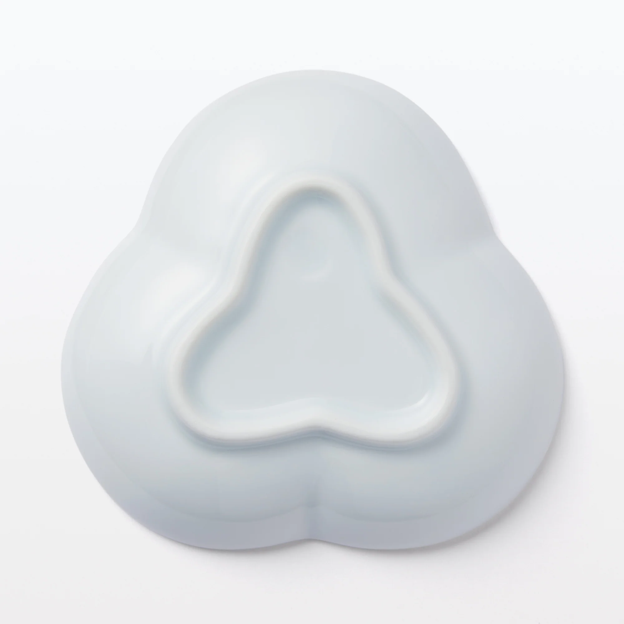 Hasami Ware Lucky Small Plate - Pine - White - Image 4