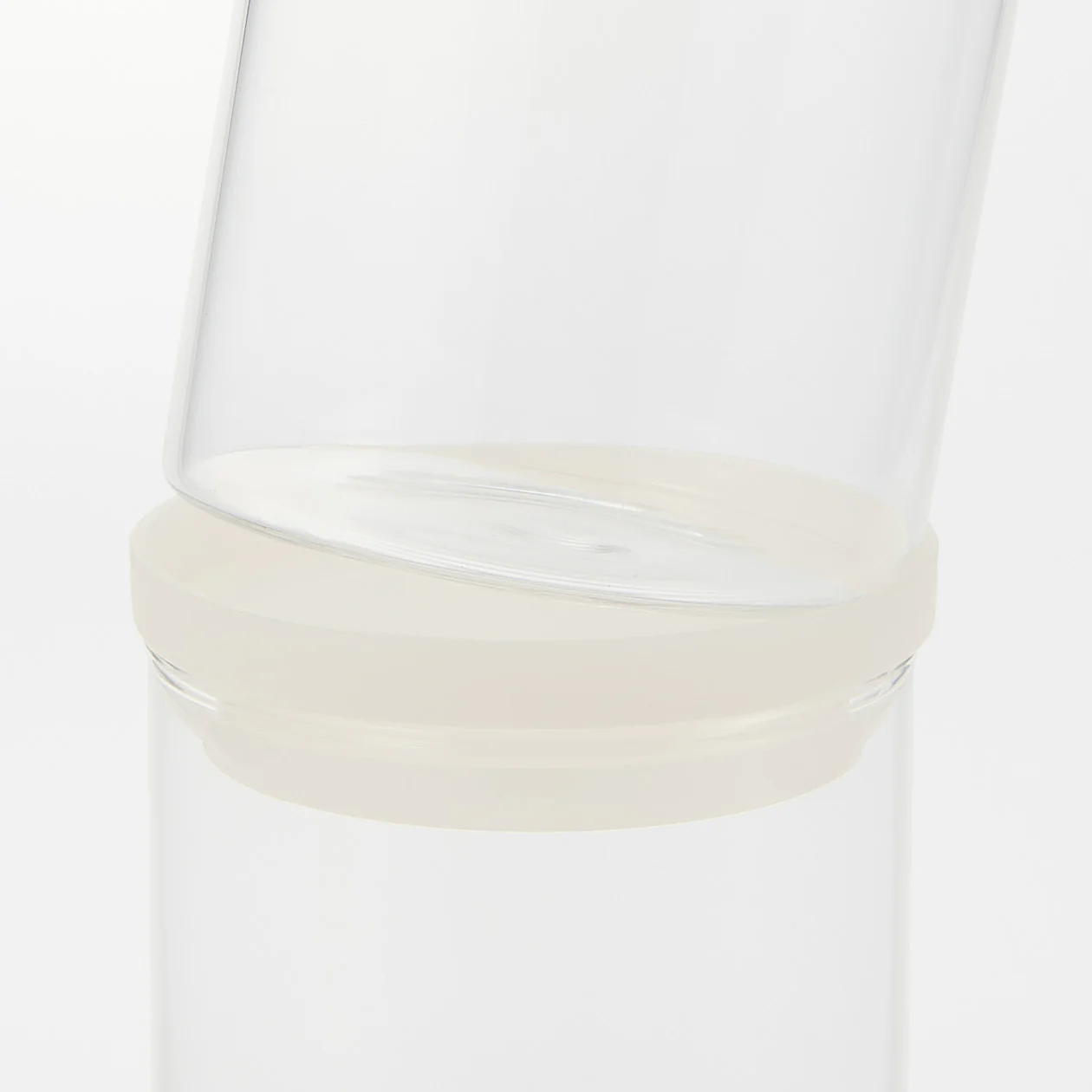 Heatproof Glass Round Storage Case - Image 4