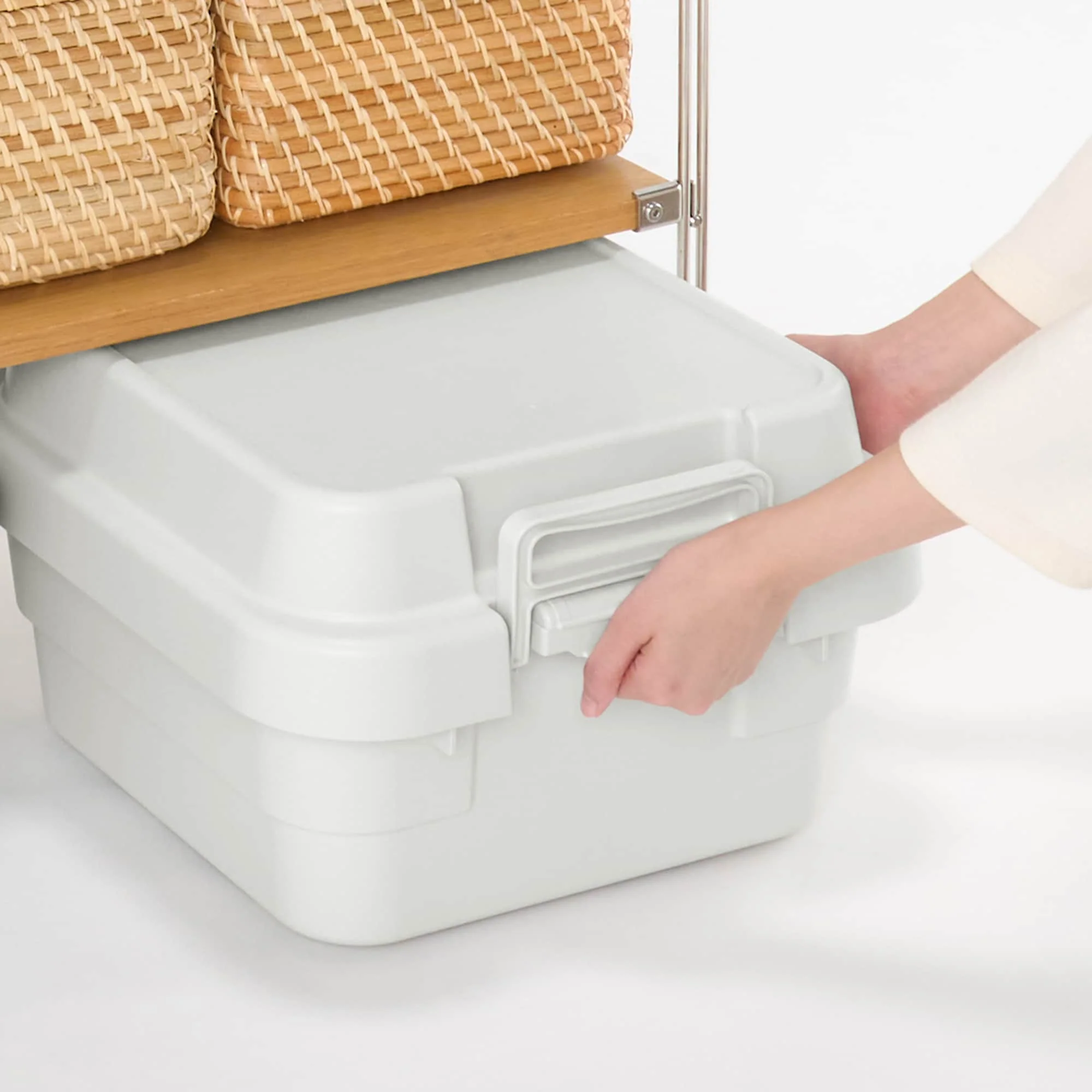 Heavy Duty Polypropylene Shallow Storage Box - Small (18 L) - Image 2