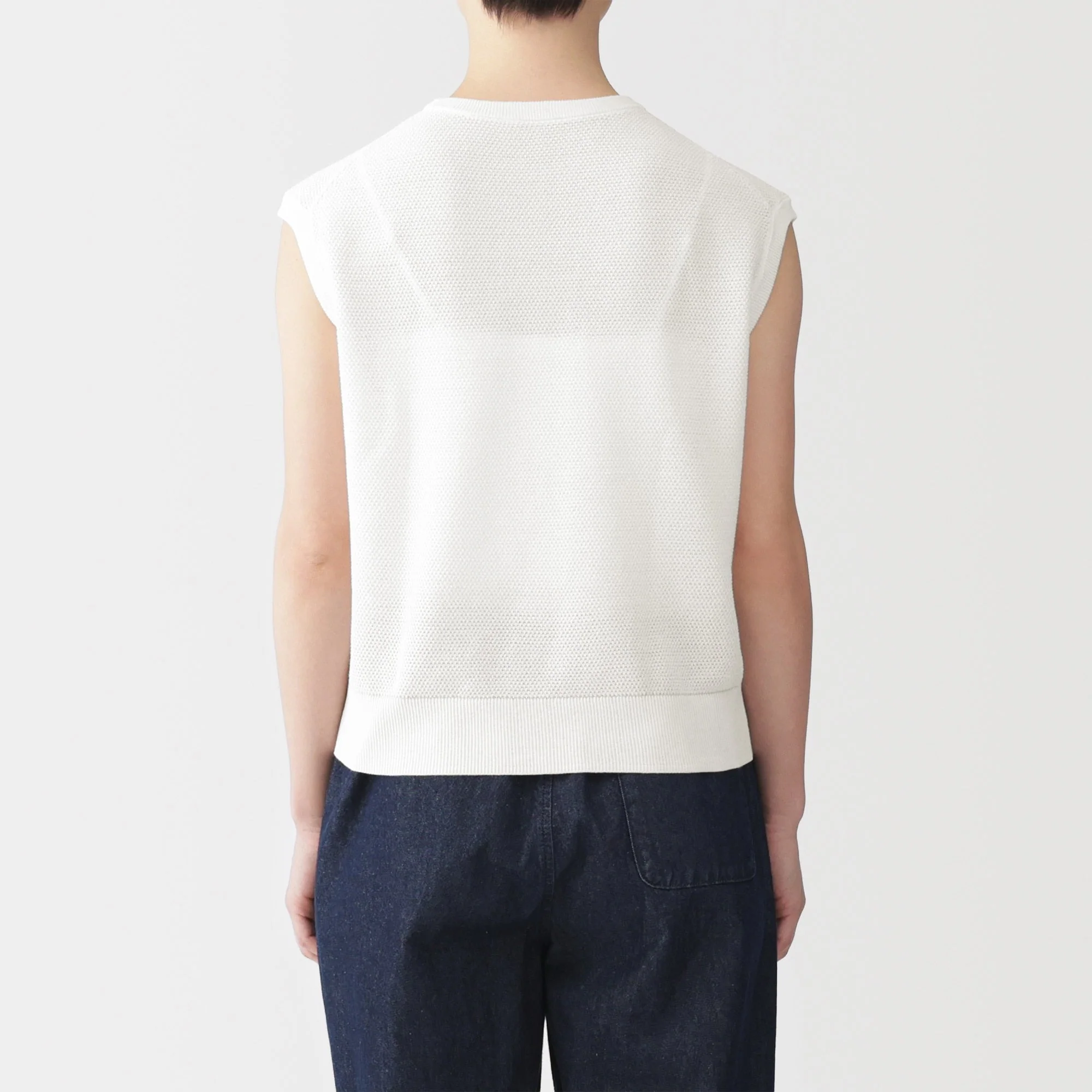 High-Twist Cotton Sleeveless Sweater - Image 27