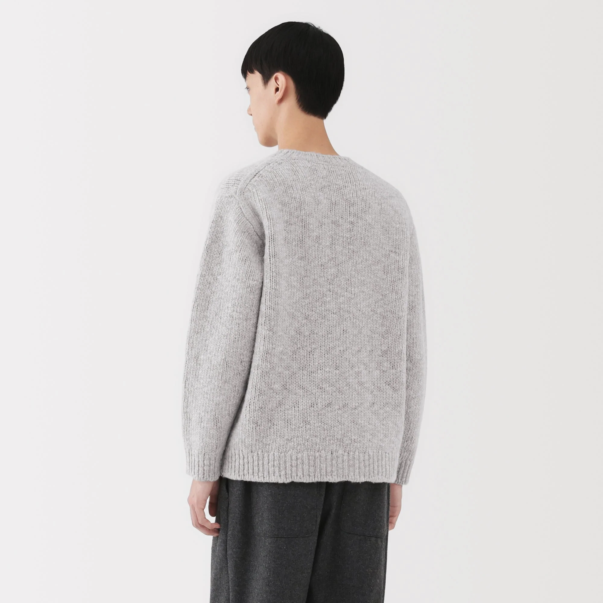 Labo Merino Wool Low-Gauge Sweater - Image 12