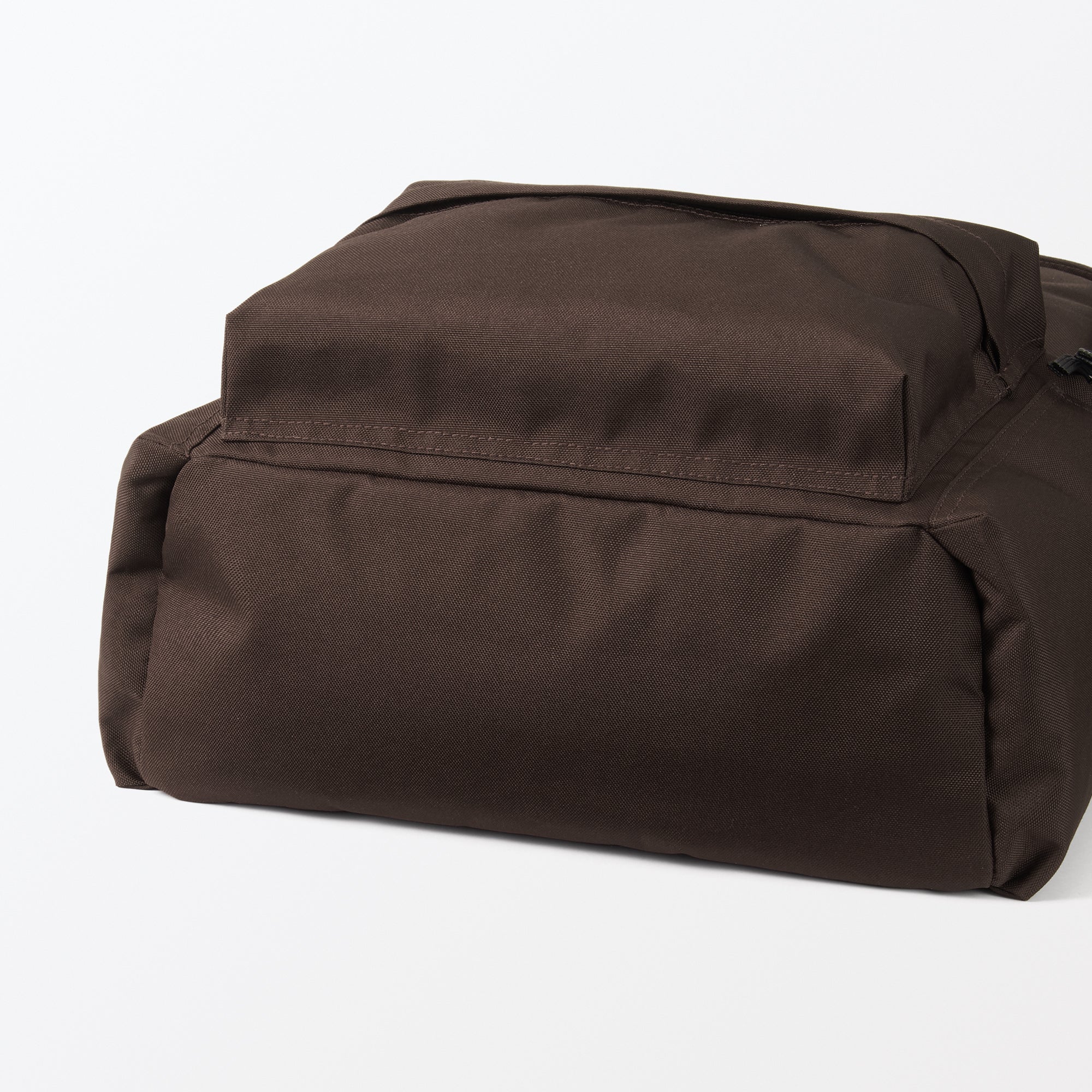 Less Tiring Water Repellent Backpack - Image 7