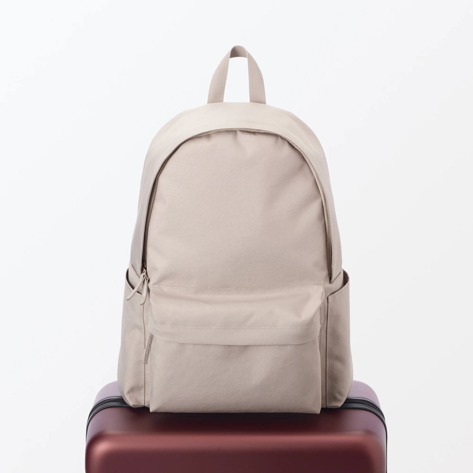 Less Tiring Water Repellent Backpack - Image 14
