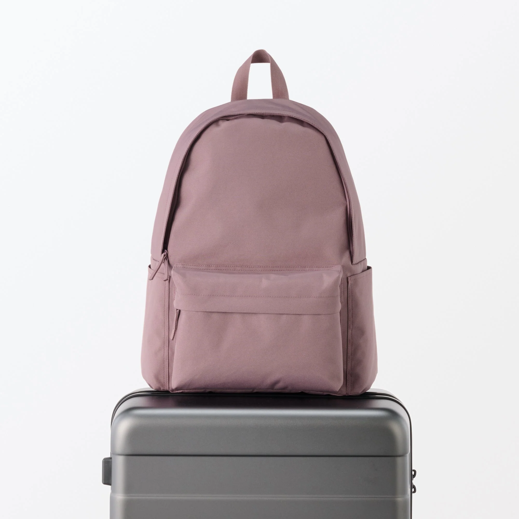 Less Tiring Water Repellent Backpack - Image 14