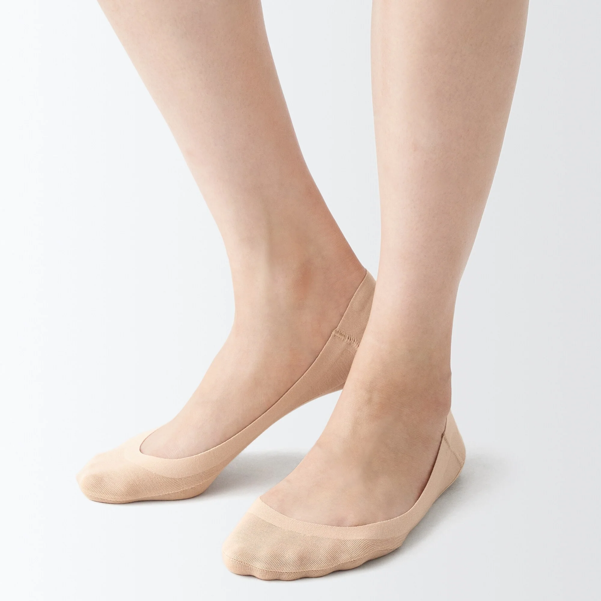 Low Cut No-Show Socks with Heel Grip - Image 16