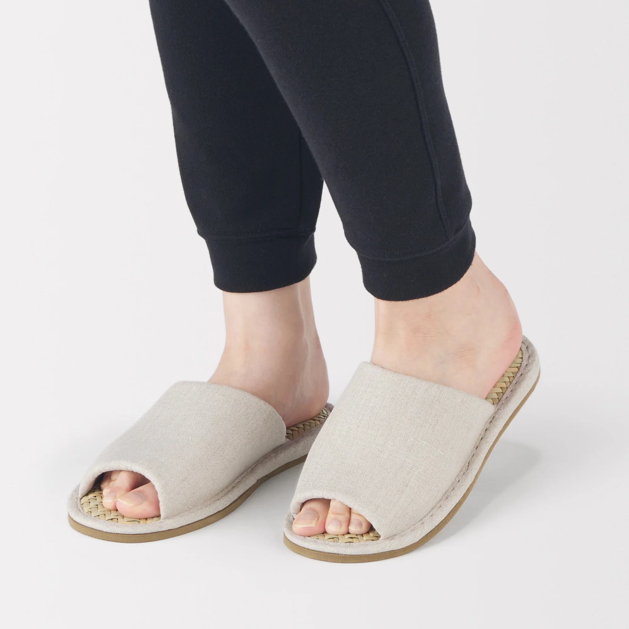 Malay Grass Open Toe Slippers - Image 3