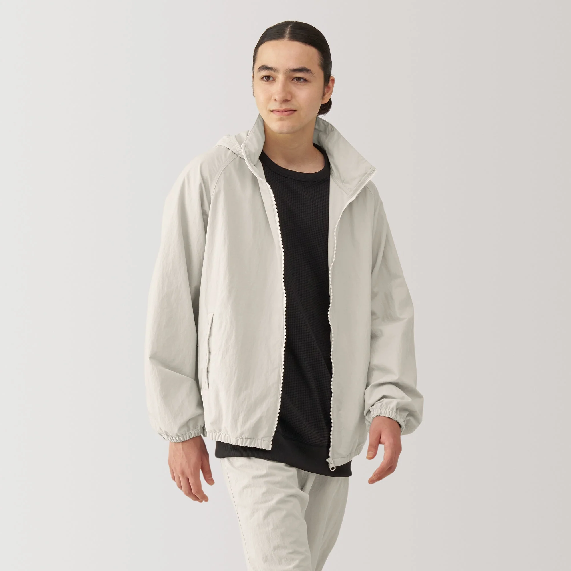 Men's Water Repellent Nylon Windbreaker - Image 3