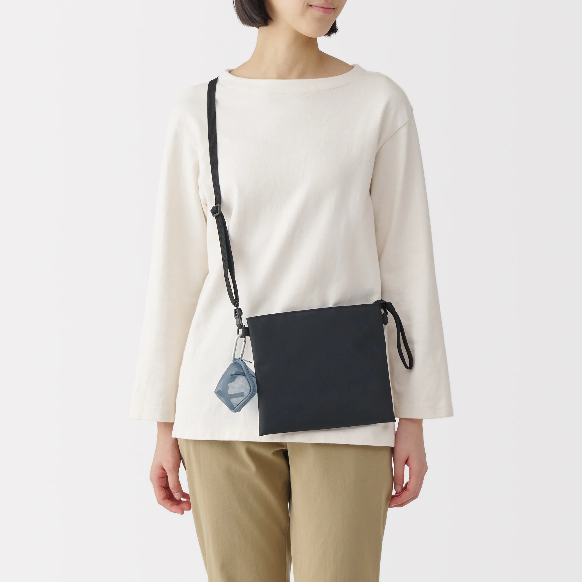 Nylon Mesh Compact Pouch - Image 10