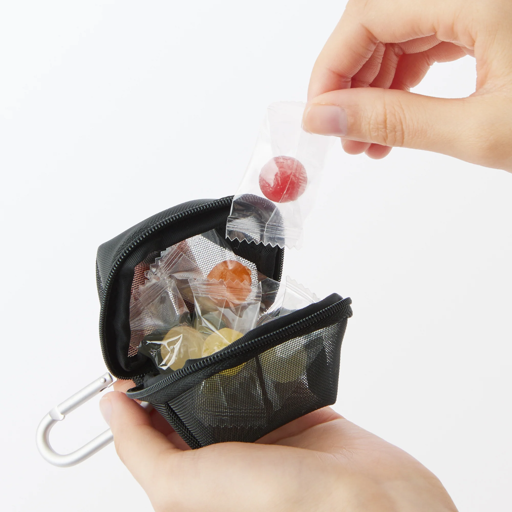 Nylon Mesh Compact Pouch - Image 17