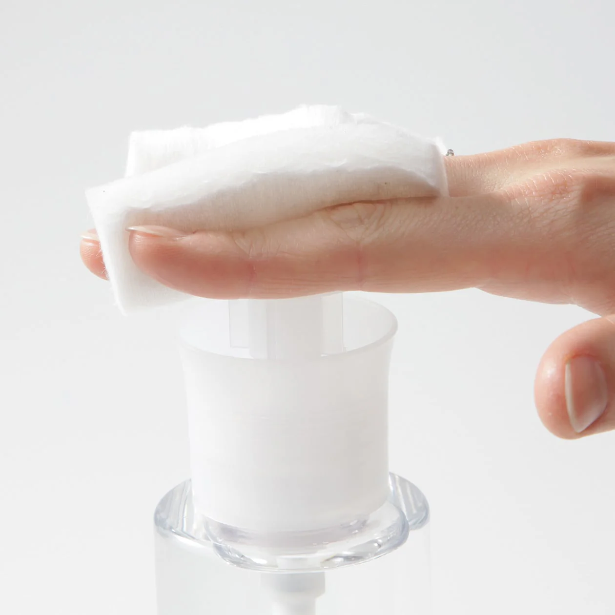 Pump Head for Cotton Pads - Image 8
