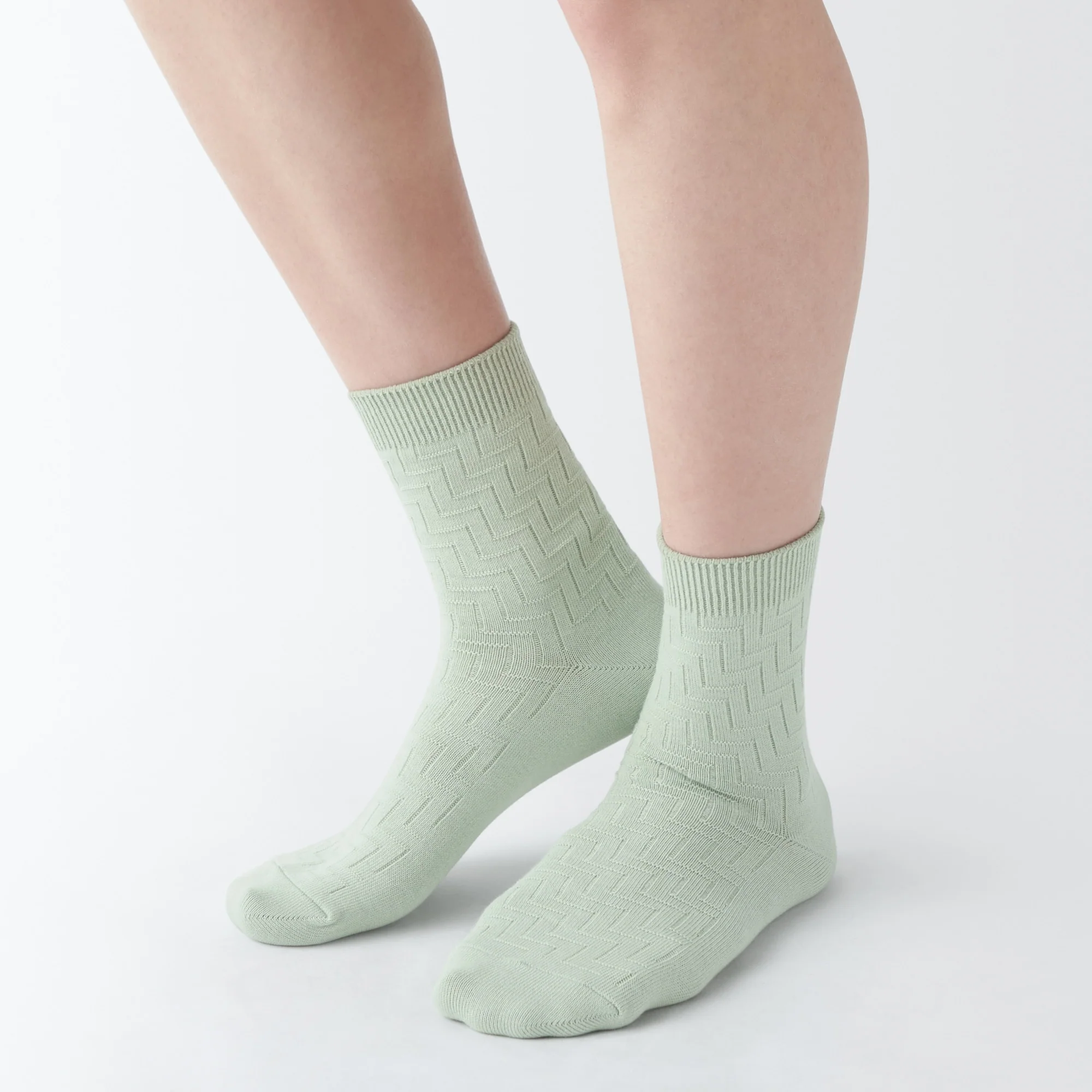 Right Angle Loose Top Pattern Short Socks - Image 7