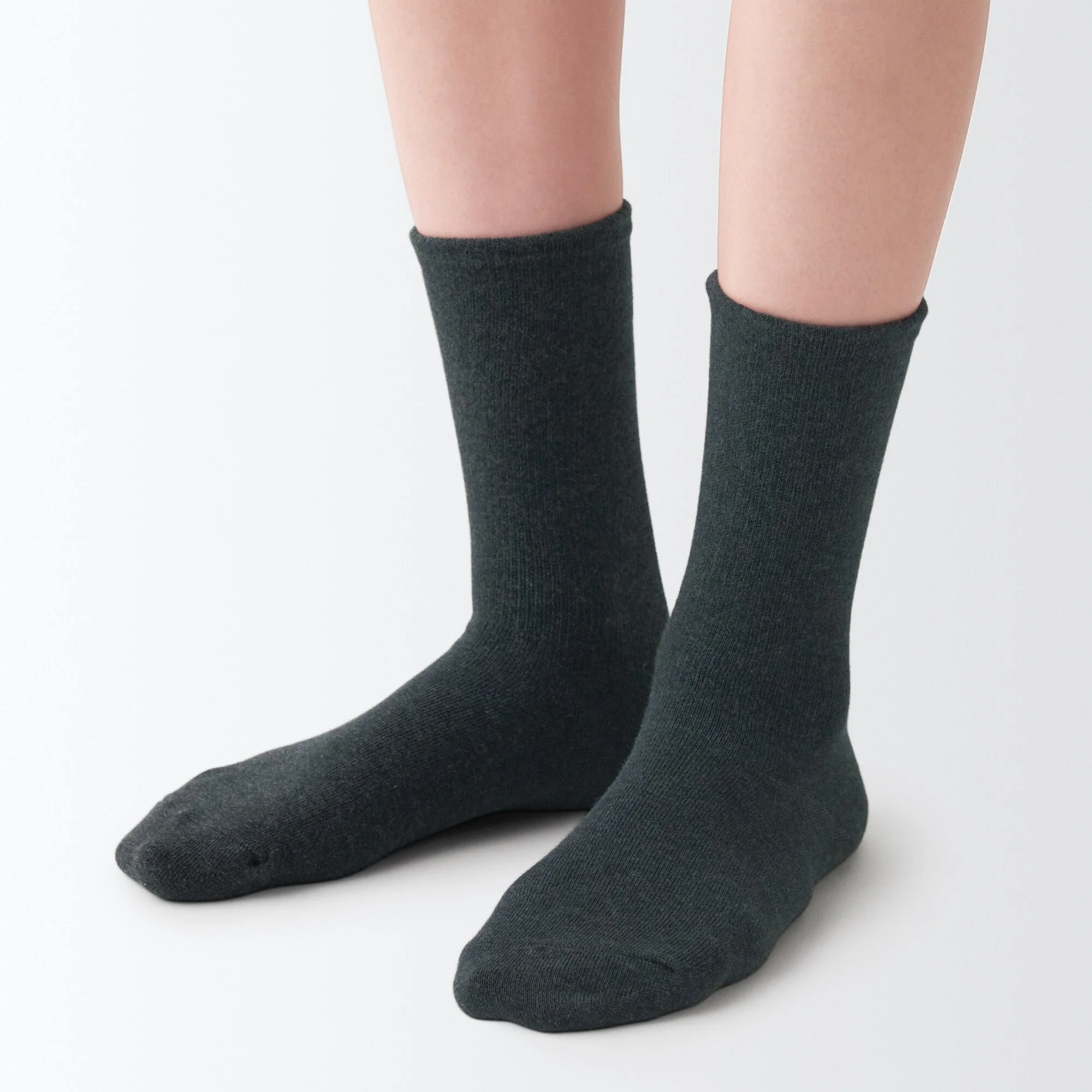 Right Angle Loose Top Tapered Socks - Image 17