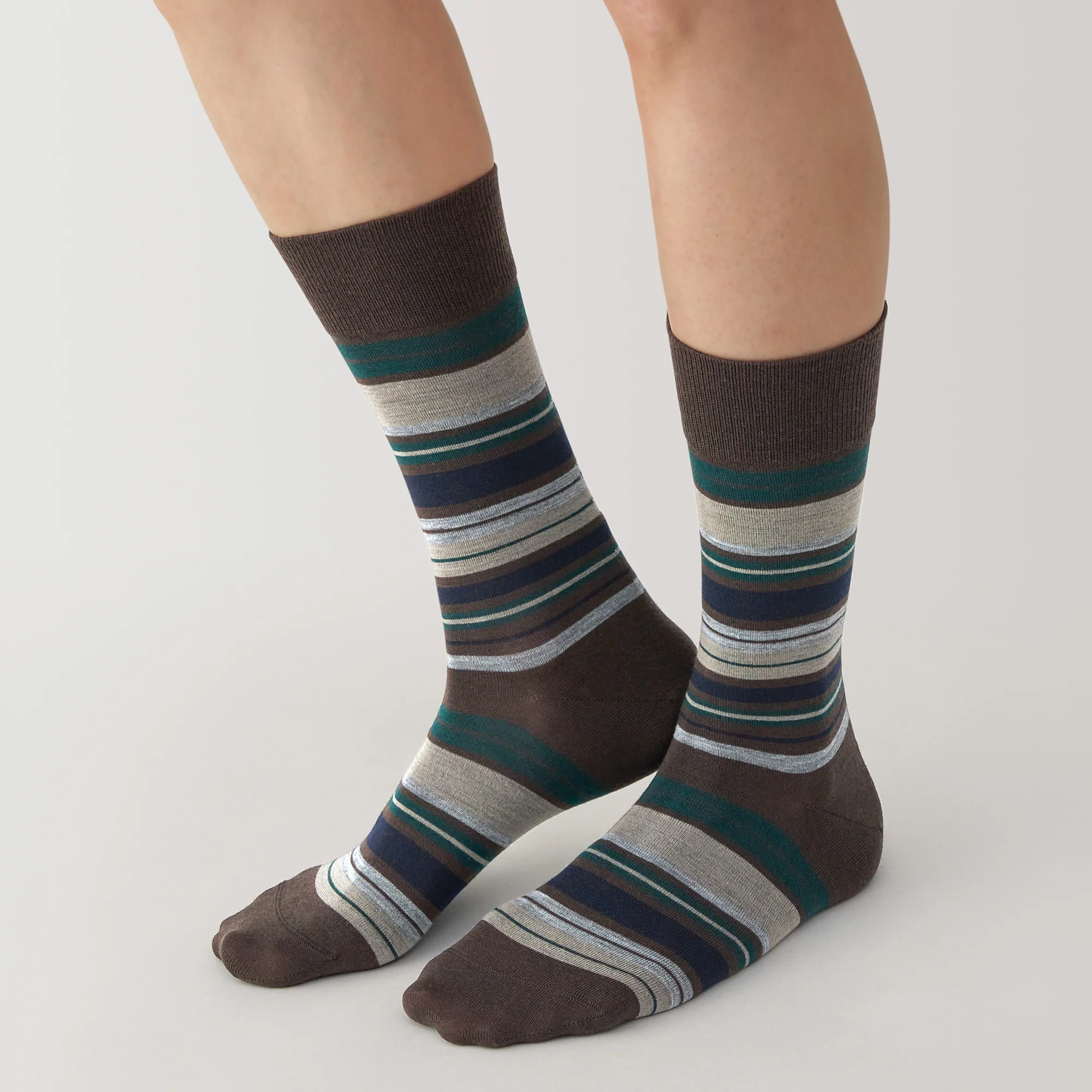 Right Angle Lustrous Wool Mix Thin Socks - Image 10