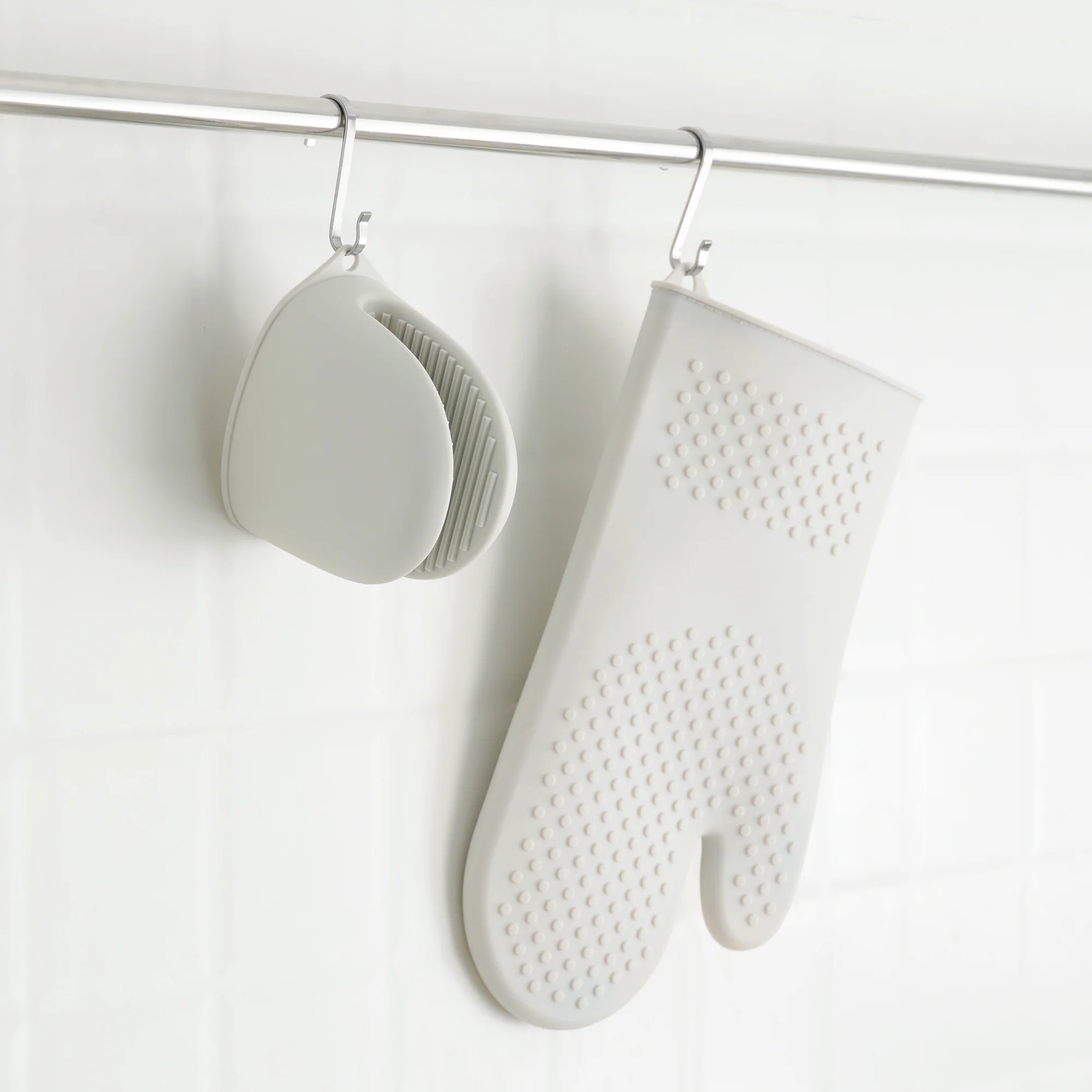 Silicone Oven Mitt - Image 5