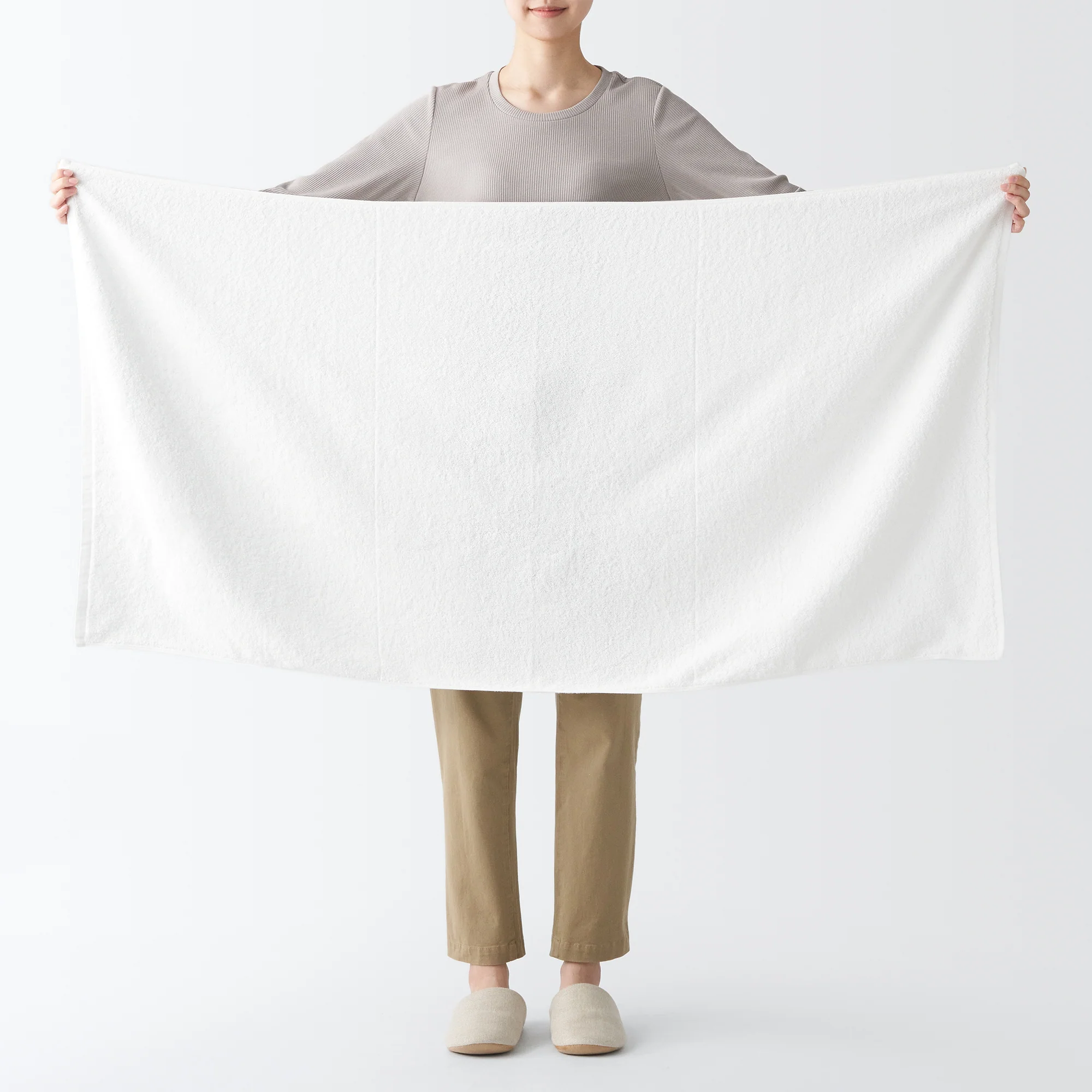 Thick Pile Bath Towel - Image 3