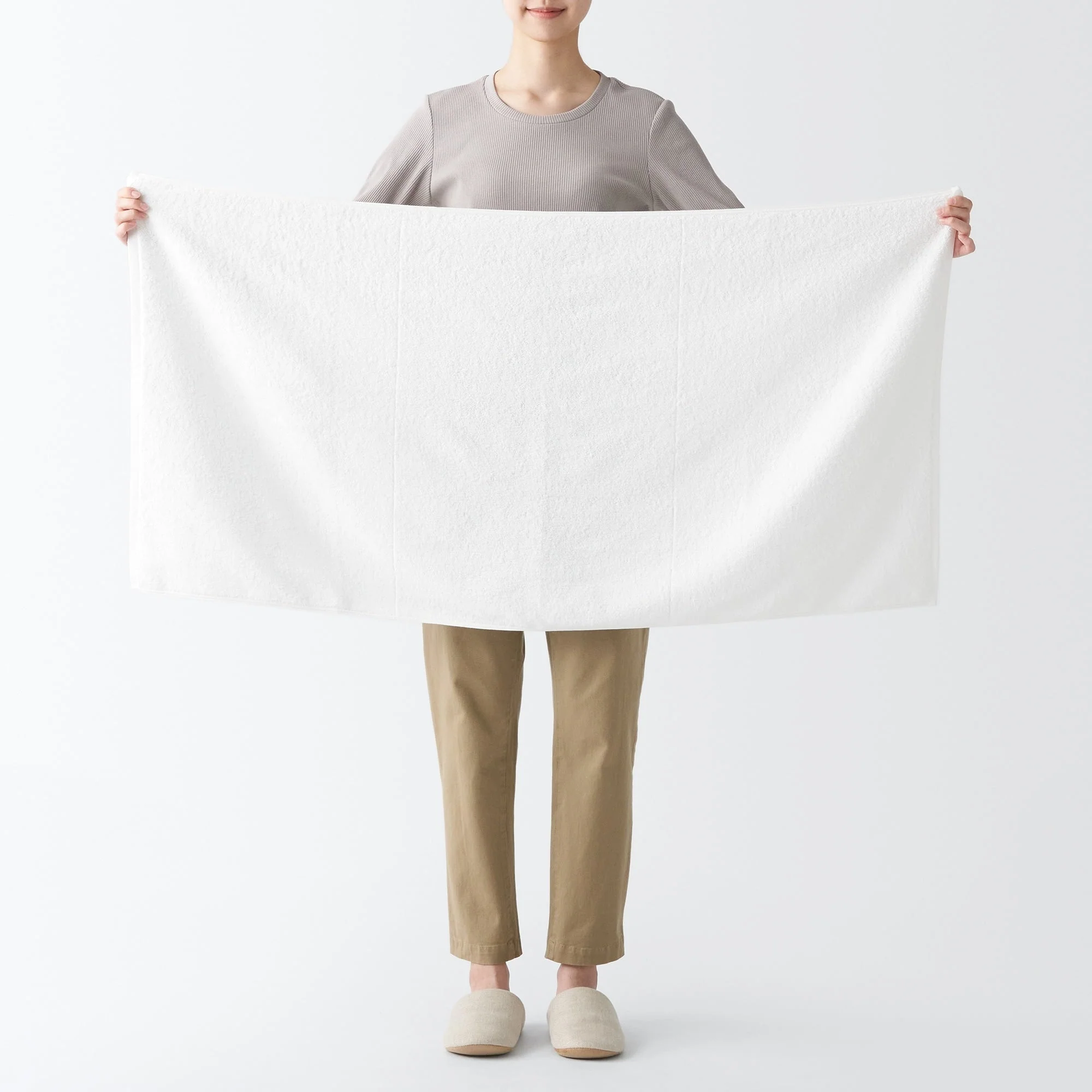 Twin Pile Small Bath Towel with Loop - Image 15