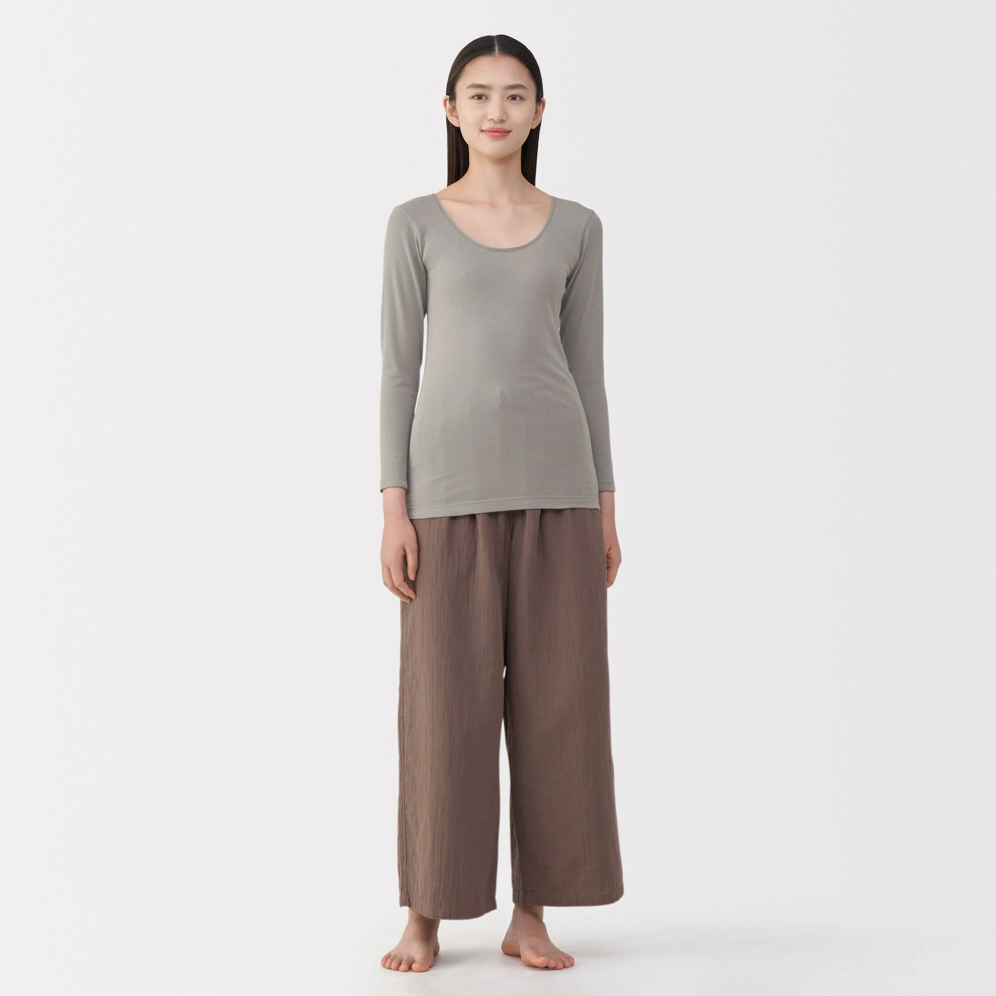 Warm Cotton U-Neck T-Shirt - Image 14