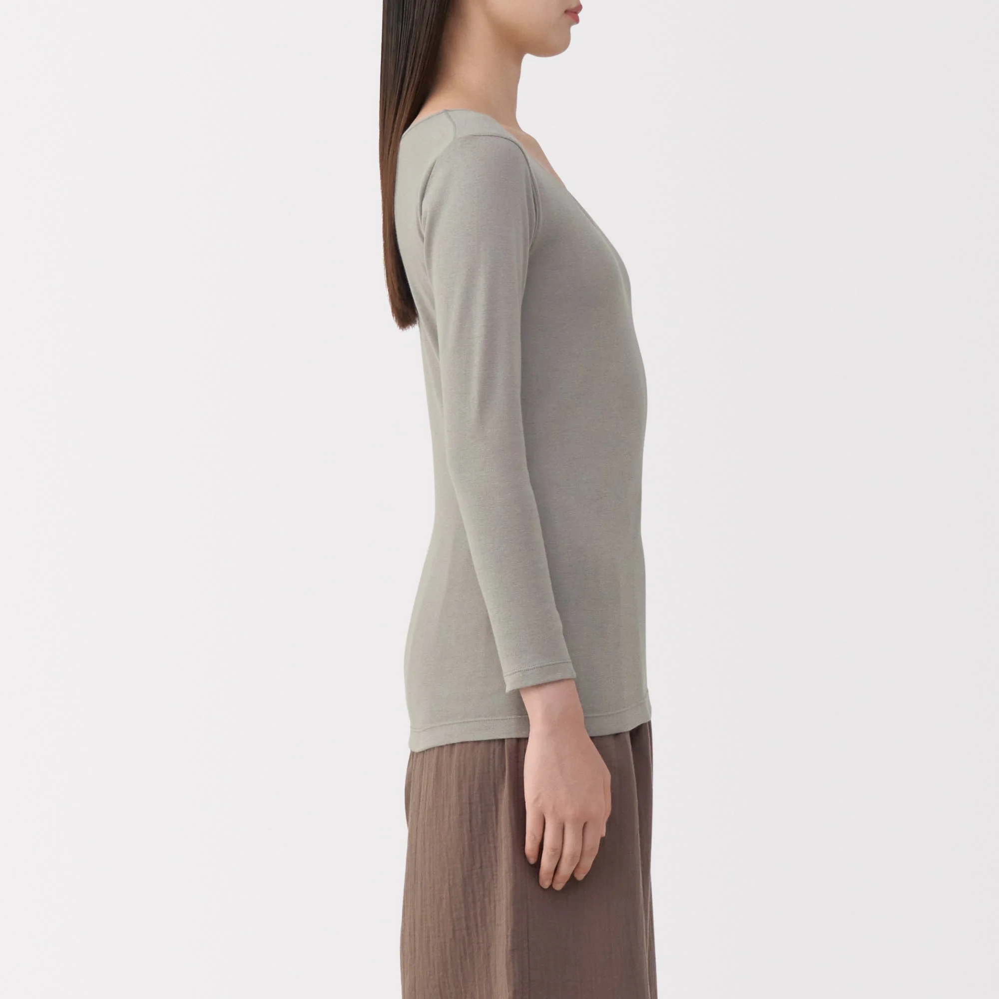 Warm Cotton U-Neck T-Shirt - Image 15