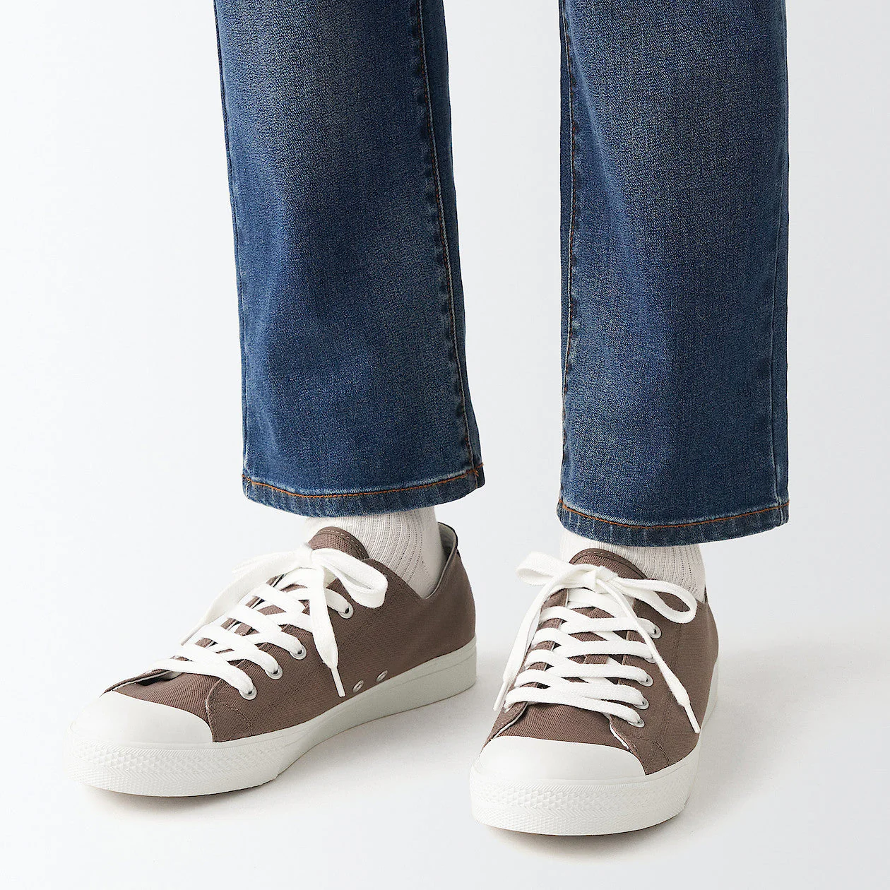 Water Repellent Cushioned Sneakers with Laces Mocha Brown - Image 4