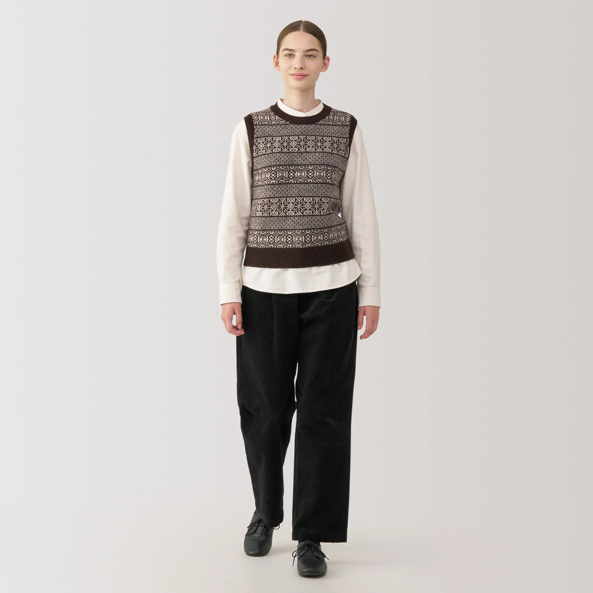 Women's Andes Wool Jacquard Pattern Vest - Image 18