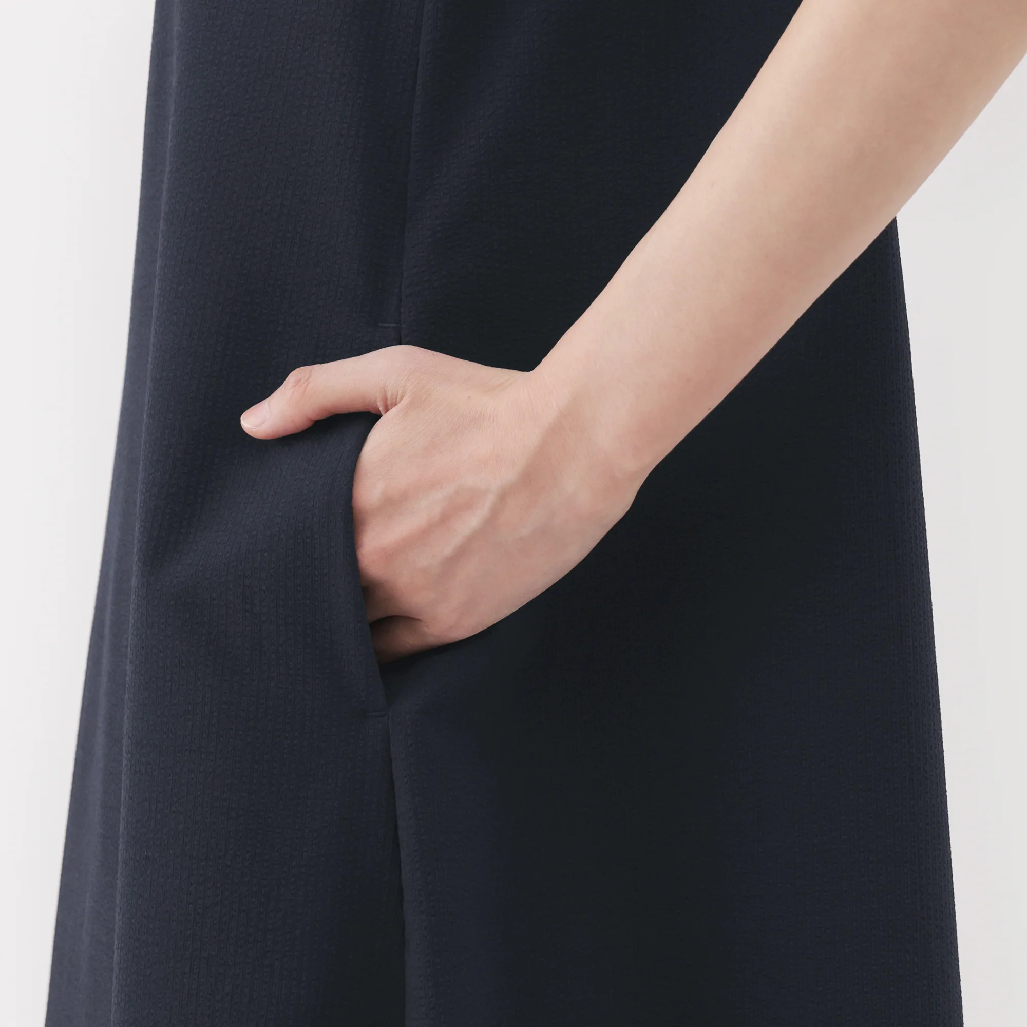 Women's Breathable Seersucker Sleeveless Dress - Image 19