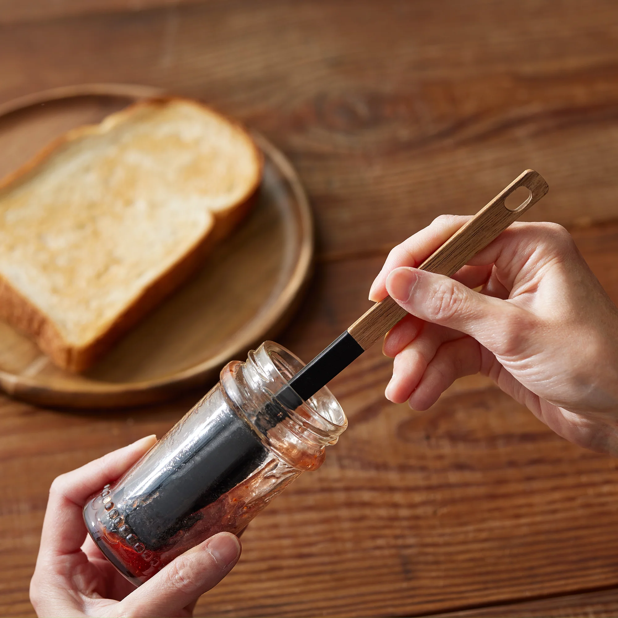 Wooden Handle Silicone Slim Spatula - Image 2
