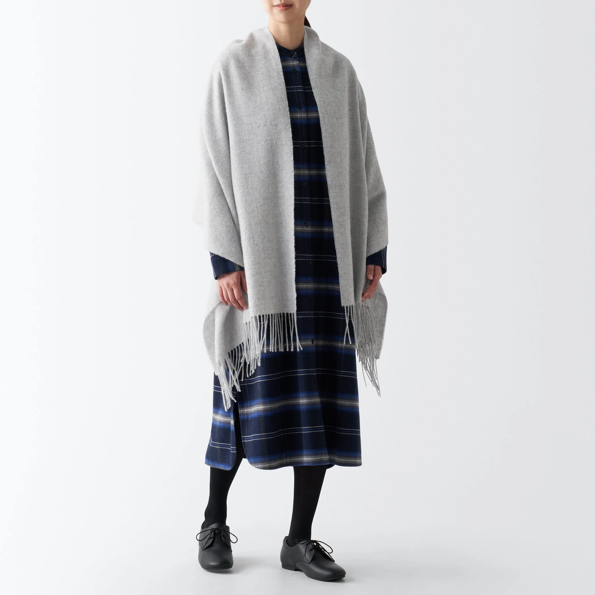 Wool 2-way Large Stole - Image 13