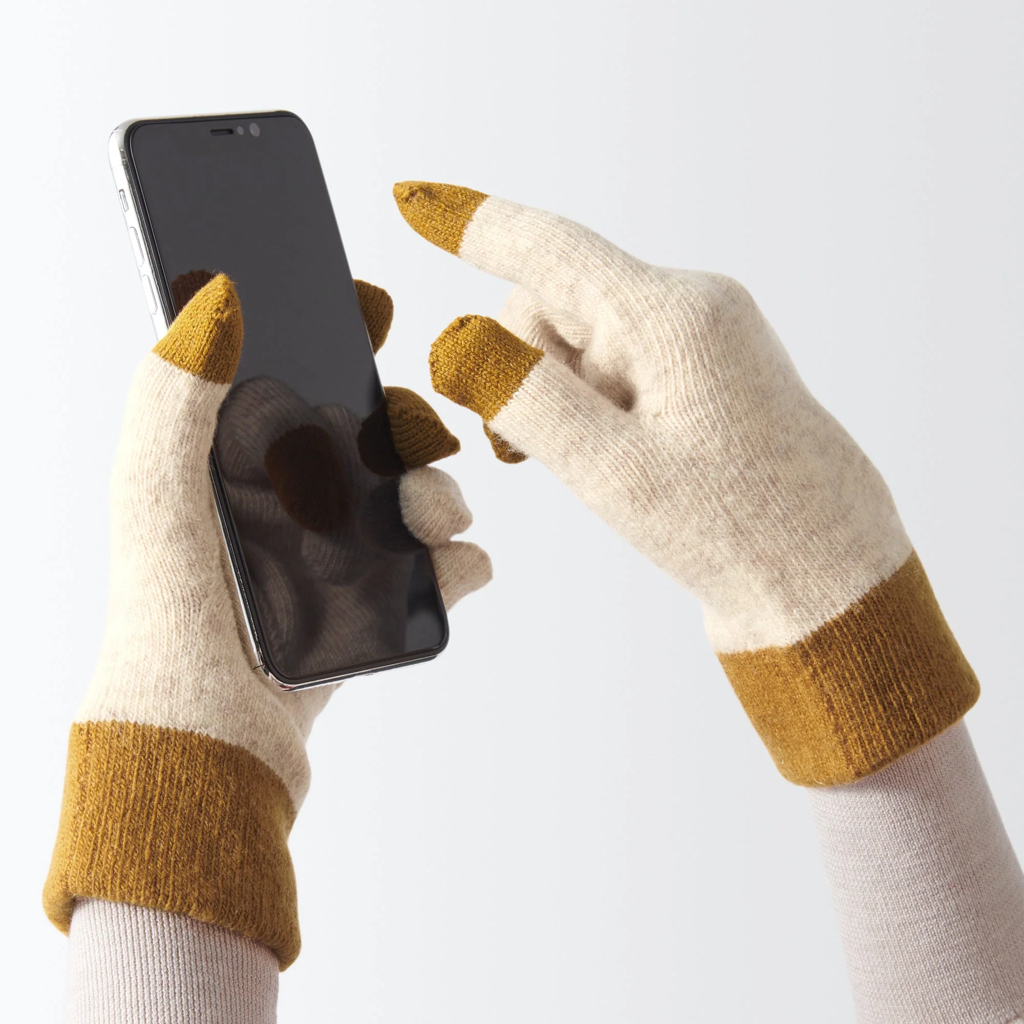Wool Blend Touchscreen Bicolor Gloves - Image 8